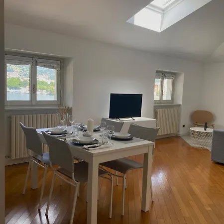 Casa Di Gio - Comfy Attic Apartment Malgrate