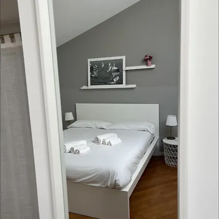 Casa Di Gio - Comfy Attic Apartment Malgrate
