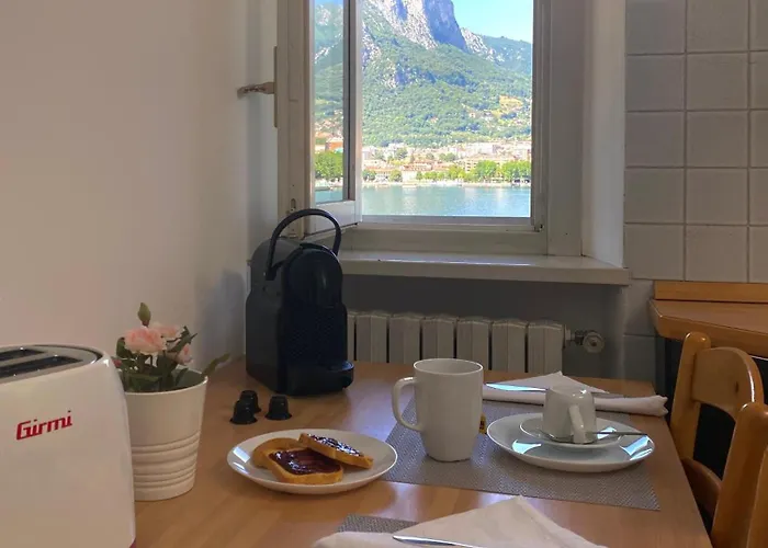 Casa Di Gio - Comfy Attic Apartment Malgrate